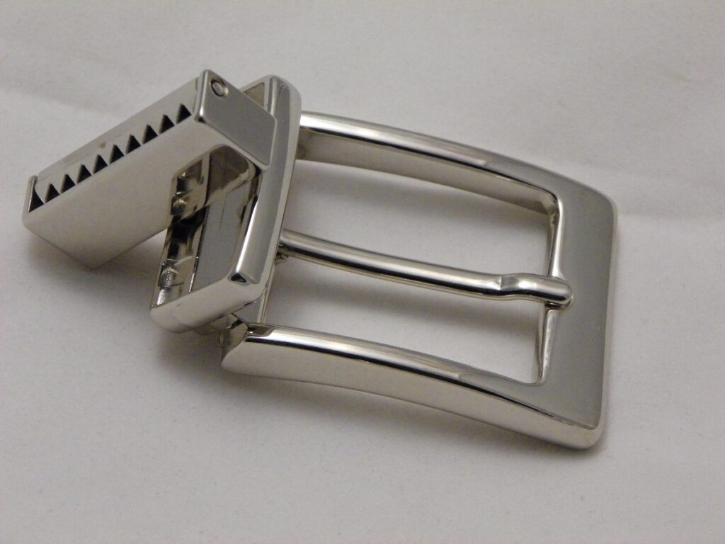 Hebilla reversible